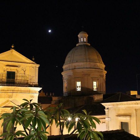 Villa Casa Camelia Noto Exterior foto